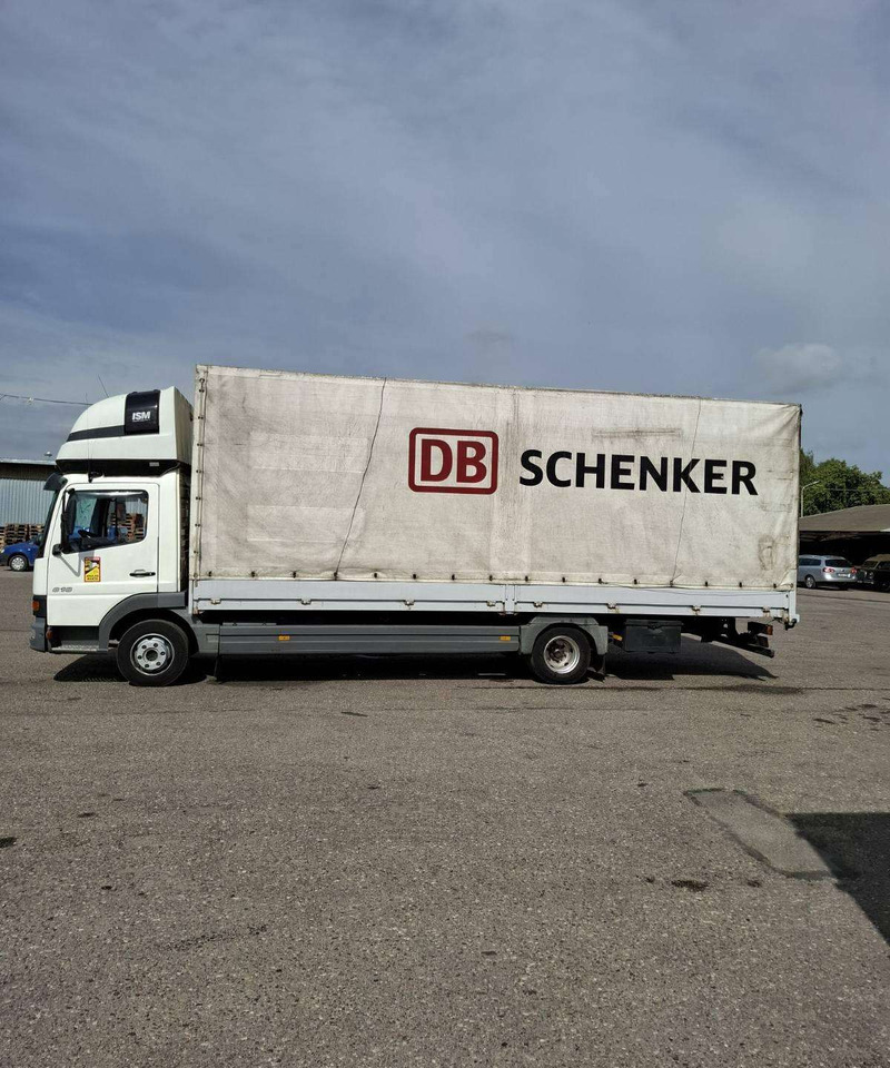Mercedes-Benz 818 L - Kravas automašīna ar tentu: foto 5 Mercedes-Benz 818 L - Kravas automašīna ar tentu: foto 5