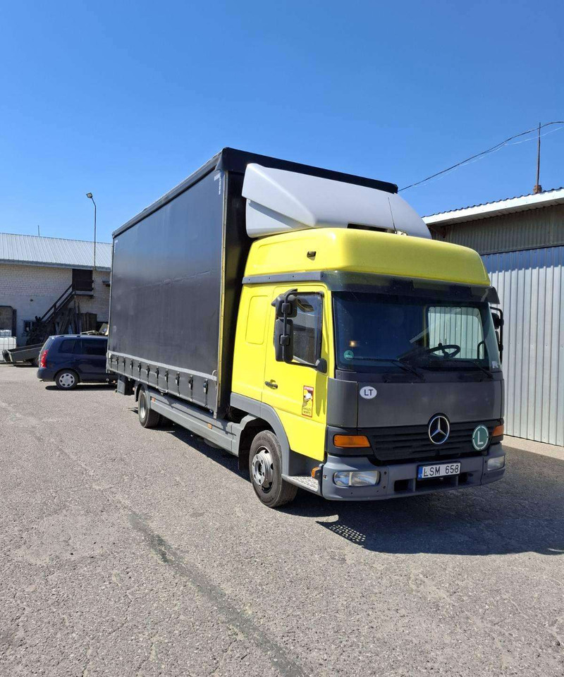 Mercedes-Benz 823 L - Kravas automašīna ar tentu: foto 2 Mercedes-Benz 823 L - Kravas automašīna ar tentu: foto 2