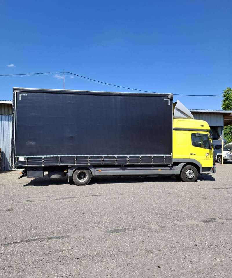 Mercedes-Benz 823 L - Kravas automašīna ar tentu: foto 3 Mercedes-Benz 823 L - Kravas automašīna ar tentu: foto 3