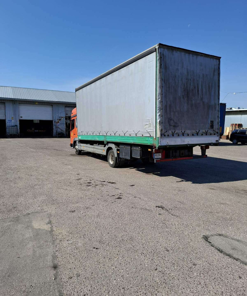 Mercedes-Benz Atego 818 - Kravas automašīna ar tentu: foto 2 Mercedes-Benz Atego 818 - Kravas automašīna ar tentu: foto 2