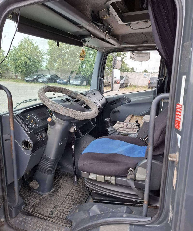 Mercedes-Benz Atego 818 - Kravas automašīna ar tentu: foto 4 Mercedes-Benz Atego 818 - Kravas automašīna ar tentu: foto 4