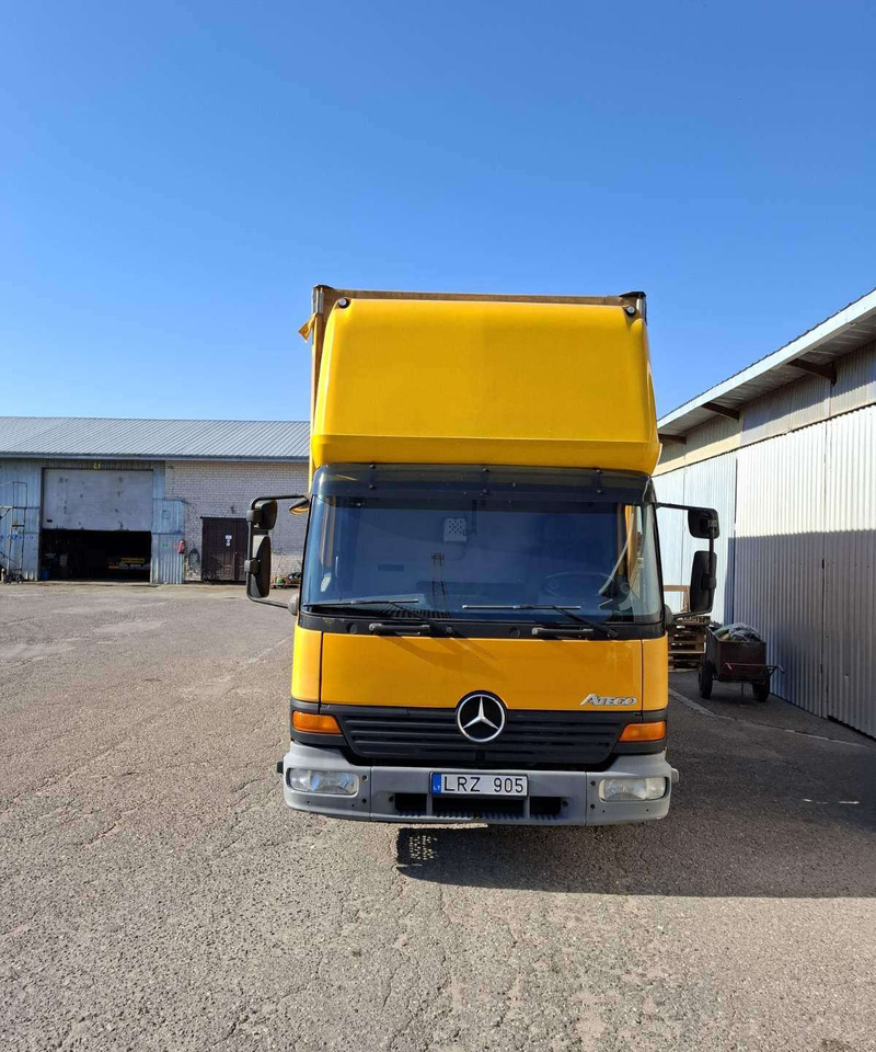 Mercedes-Benz Atego - Kravas automašīna ar tentu: foto 1 Mercedes-Benz Atego - Kravas automašīna ar tentu: foto 1