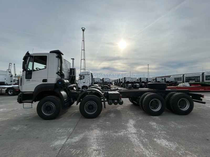 ASTRA HD9 8x4 CHASSIS - Barcelona Stock - Šasija kravas automašīna: foto 4 ASTRA HD9 8x4 CHASSIS - Barcelona Stock - Šasija kravas automašīna: foto 4