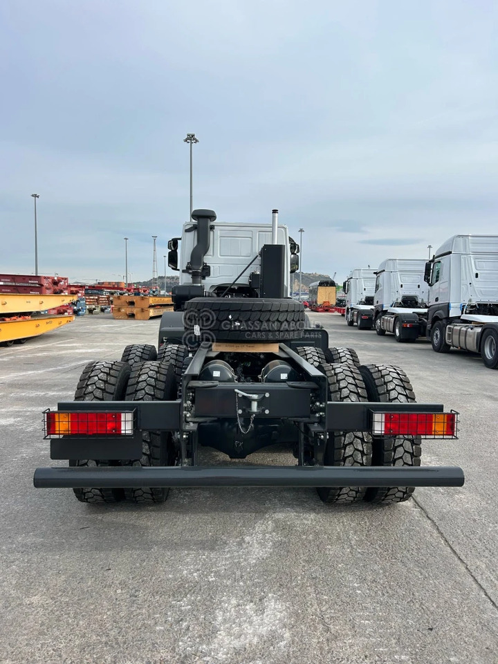 ASTRA HD9 8x4 CHASSIS - Barcelona Stock - Šasija kravas automašīna: foto 2 ASTRA HD9 8x4 CHASSIS - Barcelona Stock - Šasija kravas automašīna: foto 2