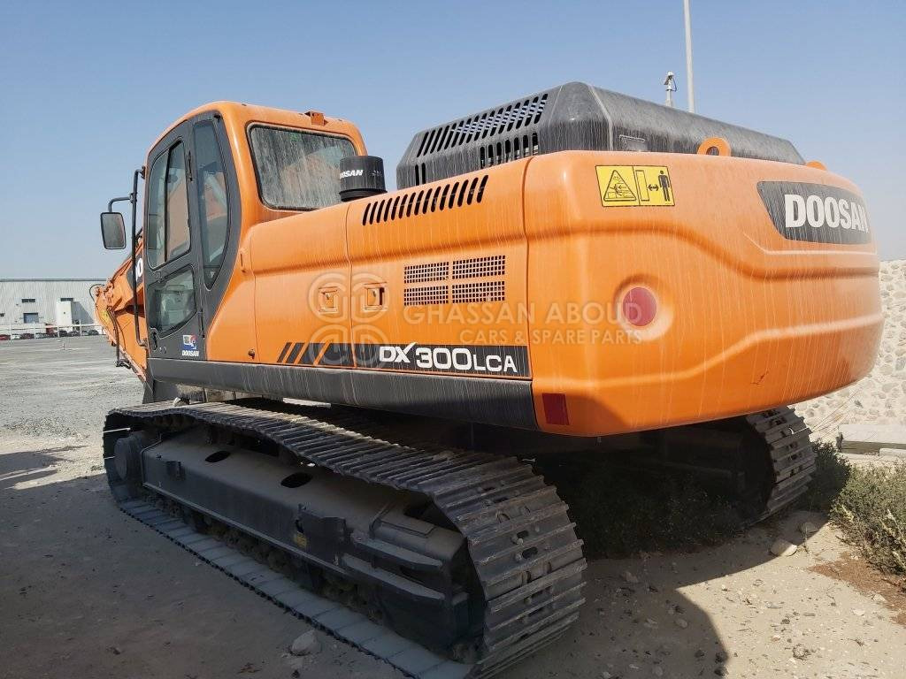 DOOSAN DX300 LCA – CRAWLER EXCAVATOR OPERATING WEIGHT 29.6 TON WITH 1.47 CBM BUCKET (HEAVY DUTY) SHOE 800MM TG MY2022 - Kāpurķēžu ekskavators: foto 2 DOOSAN DX300 LCA – CRAWLER EXCAVATOR OPERATING WEIGHT 29.6 TON WITH 1.47 CBM BUCKET (HEAVY DUTY) SHOE 800MM TG MY2022 - Kāpurķēžu ekskavators: foto 2