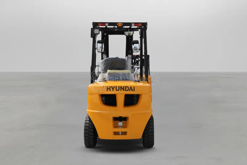 Hyundai Forklift 30DE-7 3 TONS DIESEL 3 STAGE - Dīzeļiekrāvējs: foto 4 Hyundai Forklift 30DE-7 3 TONS DIESEL 3 STAGE - Dīzeļiekrāvējs: foto 4