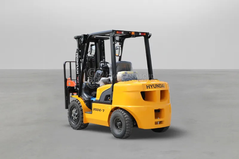 Hyundai Forklift 35DE-7 3.5 TONS DIESEL 3 STAGE - Dīzeļiekrāvējs: foto 3 Hyundai Forklift 35DE-7 3.5 TONS DIESEL 3 STAGE - Dīzeļiekrāvējs: foto 3