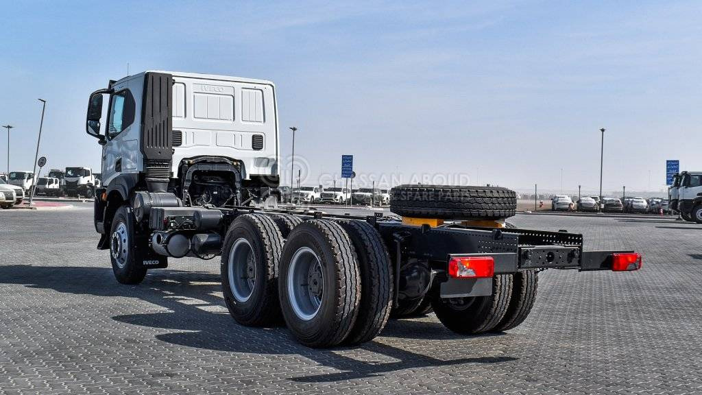 IVECO T-WAY Chassis 6×4 AT380T47H WHEELBASE 4500 MY25 - Šasija kravas automašīna: foto 4 IVECO T-WAY Chassis 6×4 AT380T47H WHEELBASE 4500 MY25 - Šasija kravas automašīna: foto 4