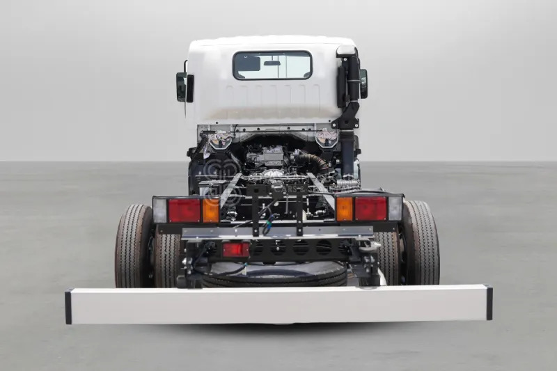 Isuzu NPR 85K 4x2 Long Chassis - Šasija kravas automašīna: foto 3 Isuzu NPR 85K 4x2 Long Chassis - Šasija kravas automašīna: foto 3