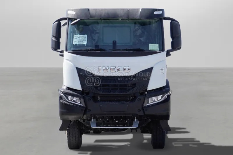 Iveco T-WAY AD380T47H 6X6 R22.5 Tyres Chassis - Šasija kravas automašīna: foto 2 Iveco T-WAY AD380T47H 6X6 R22.5 Tyres Chassis - Šasija kravas automašīna: foto 2