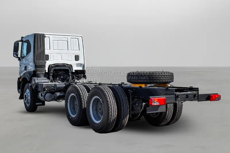 Iveco T-WAY AT380T47H 6x4 R24 Tyres Chassis - Barcelona Stock - Šasija kravas automašīna: foto 3 Iveco T-WAY AT380T47H 6x4 R24 Tyres Chassis - Barcelona Stock - Šasija kravas automašīna: foto 3