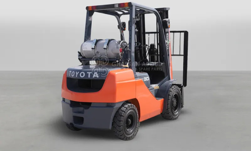 Toyota 32-8FG30 3 Tons Gasoline / LPG 3 Stage Forklift - Gāzes iekrāvējs: foto 1 Toyota 32-8FG30 3 Tons Gasoline / LPG 3 Stage Forklift - Gāzes iekrāvējs: foto 1