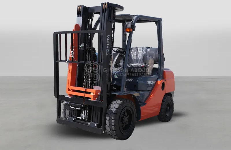 Toyota 32-8FG30 3 Tons Gasoline / LPG 3 Stage Forklift - Gāzes iekrāvējs: foto 2 Toyota 32-8FG30 3 Tons Gasoline / LPG 3 Stage Forklift - Gāzes iekrāvējs: foto 2