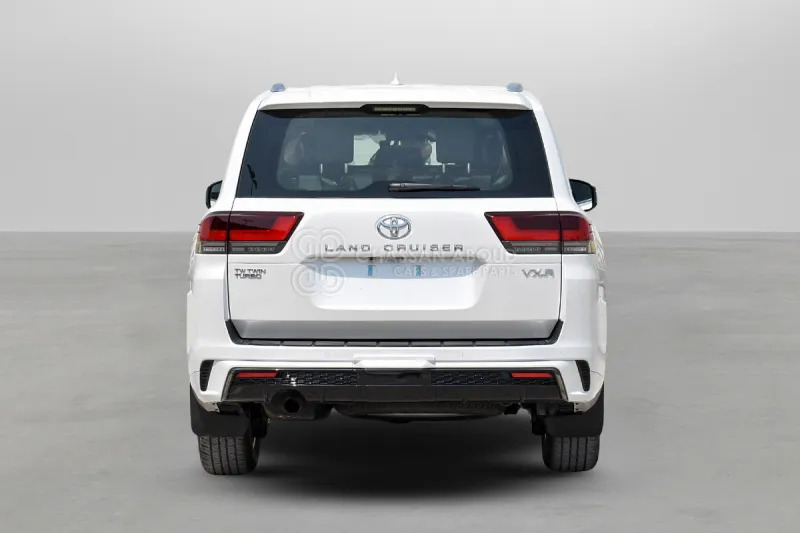 Toyota Land Cruiser 300 - SUV: foto 5 Toyota Land Cruiser 300 - SUV: foto 5