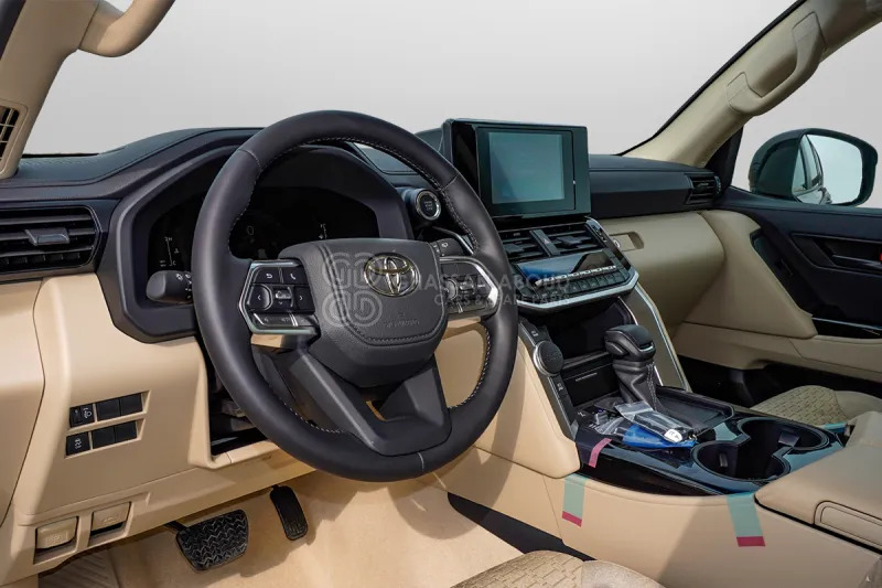 SUV Toyota Land Cruiser 300: foto 6