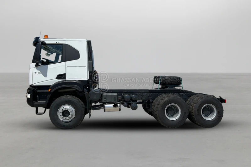 Iveco T-WAY AT720T47WTH 6x6 R20 Tyres Tractor Head - Barcelona Stock - Vilcējs: foto 4 Iveco T-WAY AT720T47WTH 6x6 R20 Tyres Tractor Head - Barcelona Stock - Vilcējs: foto 4
