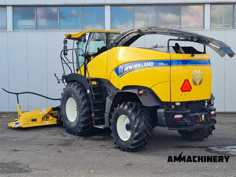New Holland FR500 4WD - Lopbarības kombains: foto 4 New Holland FR500 4WD - Lopbarības kombains: foto 4