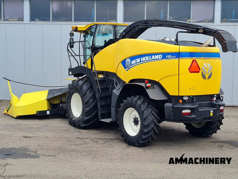 New Holland FR600 - Lopbarības kombains: foto 4 New Holland FR600 - Lopbarības kombains: foto 4