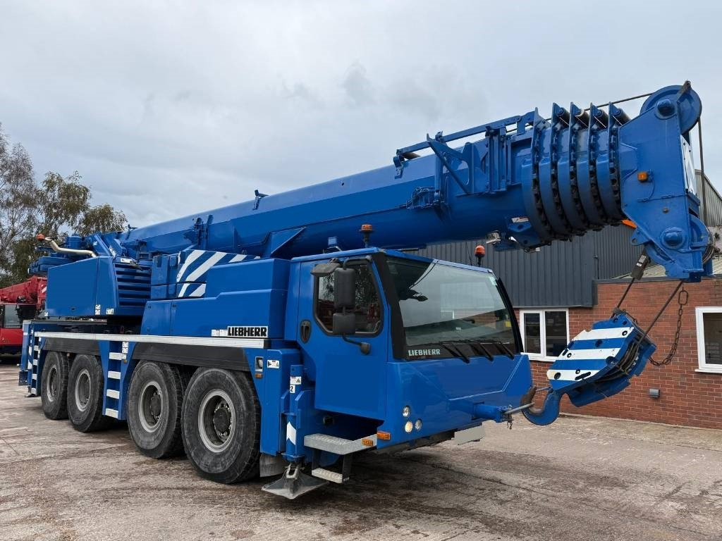 Liebherr LTM 1090-4.1 - Visurgājējs celtnis: foto 2 Liebherr LTM 1090-4.1 - Visurgājējs celtnis: foto 2