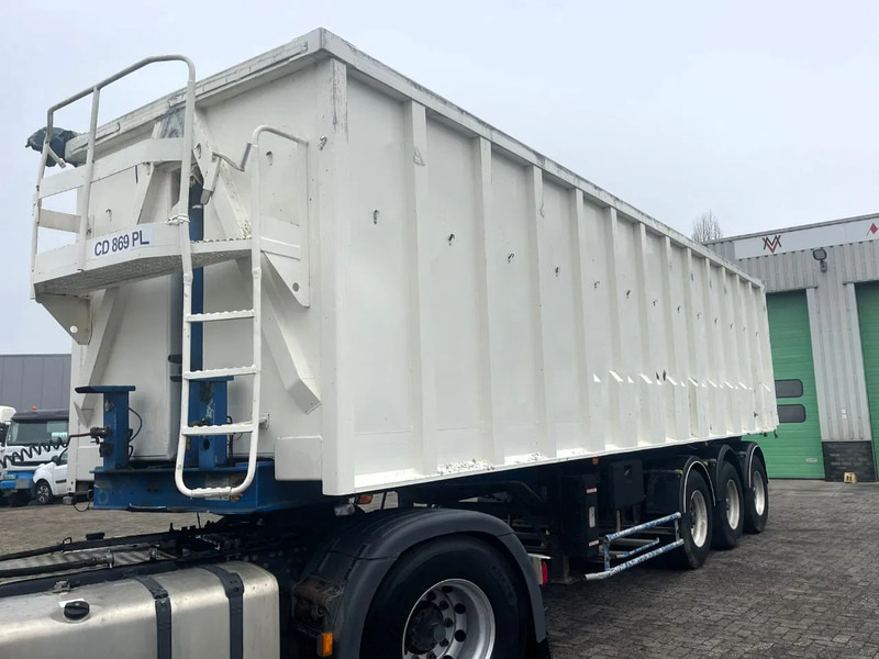 Benalu 50 m3, 5660 kg, 3 axels SPRING - Puspiekabe pašizgāzējs: foto 2 Benalu 50 m3, 5660 kg, 3 axels SPRING - Puspiekabe pašizgāzējs: foto 2