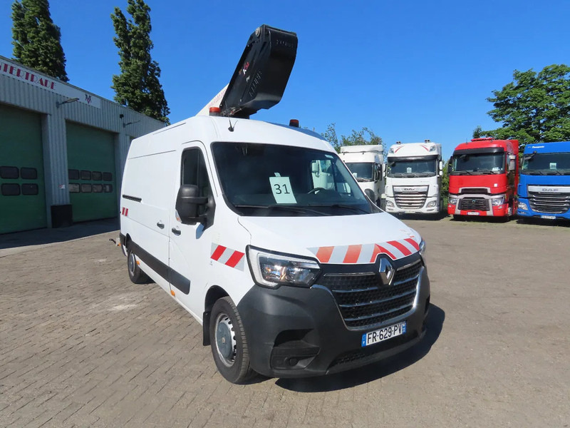 Renault Master 77000 km, 10,5 m, KLUBB, 3500 kg, euro6 - Komercauto: foto 3 Renault Master 77000 km, 10,5 m, KLUBB, 3500 kg, euro6 - Komercauto: foto 3