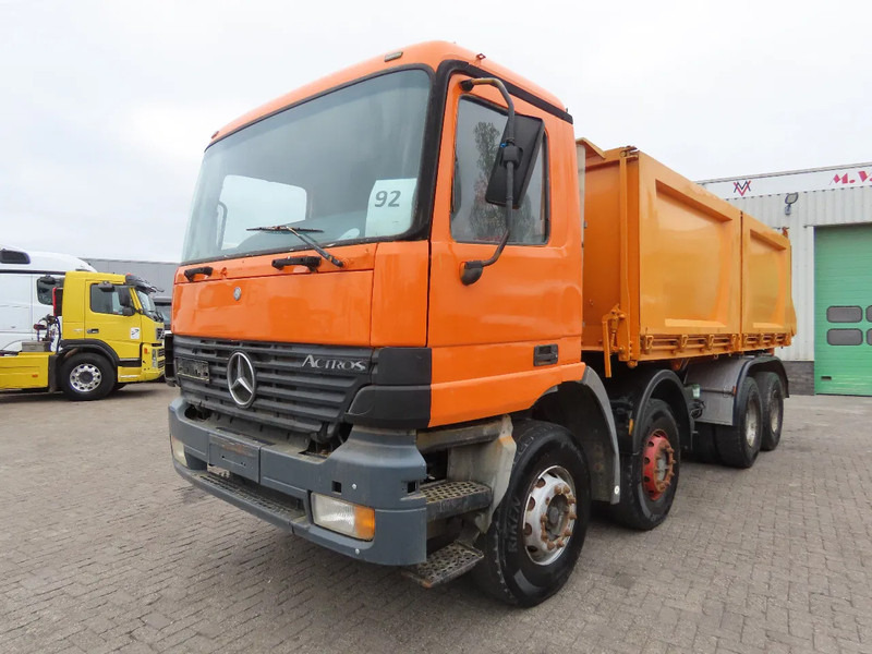 Mercedes-Benz Actros 3240 Manual, steel dumper! Great condition! - Kravas automašīna pašizgāzējs: foto 5 Mercedes-Benz Actros 3240 Manual, steel dumper! Great condition! - Kravas automašīna pašizgāzējs: foto 5