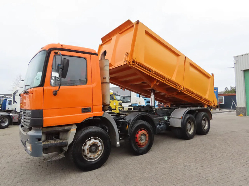 Mercedes-Benz Actros 3240 Manual, steel dumper! Great condition! - Kravas automašīna pašizgāzējs: foto 1 Mercedes-Benz Actros 3240 Manual, steel dumper! Great condition! - Kravas automašīna pašizgāzējs: foto 1