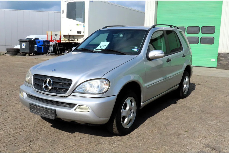 Mercedes-Benz M-Klasse ML ML 270. for export, 5 seats, real leather, Climate - SUV: foto 2 Mercedes-Benz M-Klasse ML ML 270. for export, 5 seats, real leather, Climate - SUV: foto 2