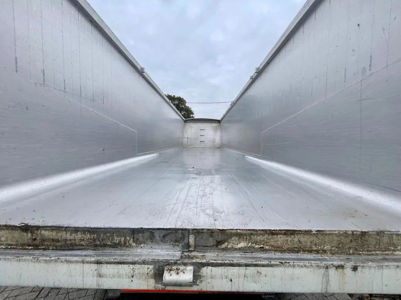 Puspiekabe pašizgāzējs Samro Socari 48m3, 6560 kg, AIR/DISC BRAKES. Very good state: foto 18 Puspiekabe pašizgāzējs Samro Socari 48m3, 6560 kg, AIR/DISC BRAKES. Very good state: foto 18