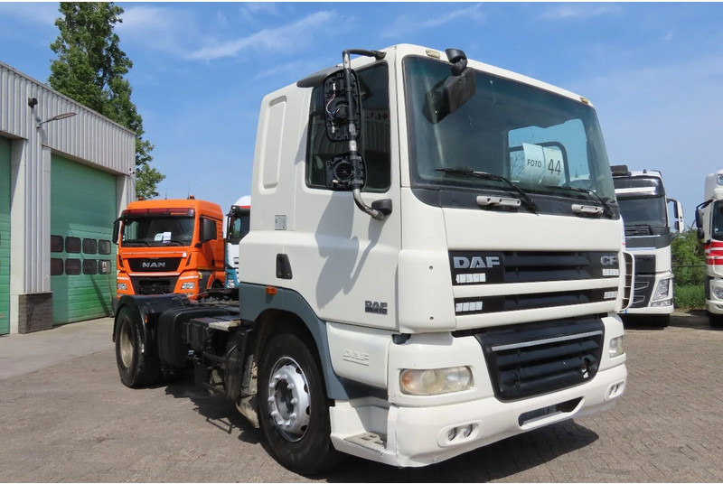 DAF CF 85.410 Manual, Retarder, PTO/Hydraulic, Very clean truck! - Vilcējs: foto 1 DAF CF 85.410 Manual, Retarder, PTO/Hydraulic, Very clean truck! - Vilcējs: foto 1