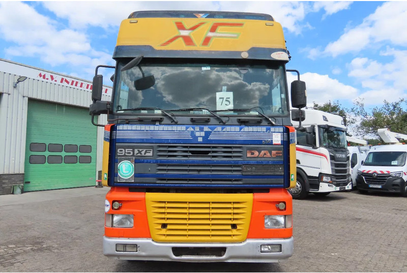 DAF XF 530 type E4, Manual!!! - Vilcējs: foto 3 DAF XF 530 type E4, Manual!!! - Vilcējs: foto 3