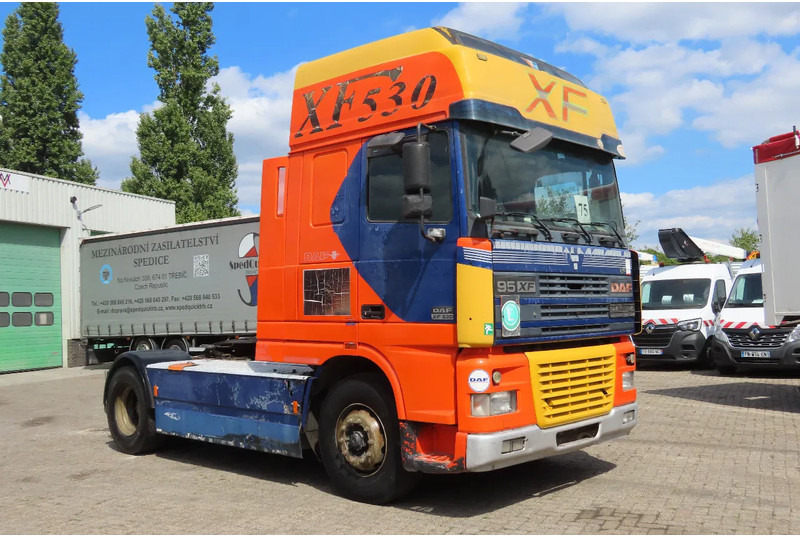 DAF XF 530 type E4, Manual!!! - Vilcējs: foto 2 DAF XF 530 type E4, Manual!!! - Vilcējs: foto 2