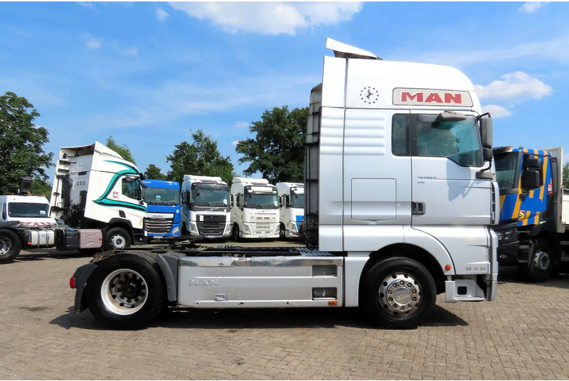 MAN TGA 18.460 Manual diesel pomp! ROYAL TRUCK! - Vilcējs: foto 5 MAN TGA 18.460 Manual diesel pomp! ROYAL TRUCK! - Vilcējs: foto 5