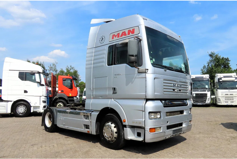 MAN TGA 18.460 Manual diesel pomp! ROYAL TRUCK! - Vilcējs: foto 1 MAN TGA 18.460 Manual diesel pomp! ROYAL TRUCK! - Vilcējs: foto 1