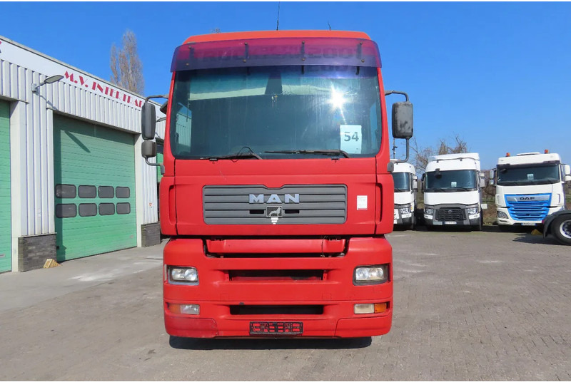 MAN TGA 18.460 Manual injection (euro2), Manual gearbox - Vilcējs: foto 2 MAN TGA 18.460 Manual injection (euro2), Manual gearbox - Vilcējs: foto 2