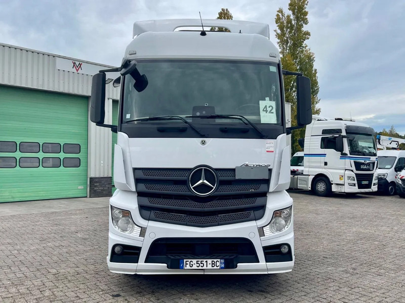 Mercedes-Benz Actros 1845 WDF9634031C008330 , 2 tanks, France clean truck - Vilcējs: foto 4 Mercedes-Benz Actros 1845 WDF9634031C008330 , 2 tanks, France clean truck - Vilcējs: foto 4