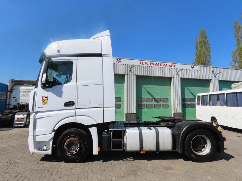 Mercedes-Benz Actros 1851 RETARDER, EVV, 831300 km original! RETARDER, 2 tanks - Vilcējs: foto 5 Mercedes-Benz Actros 1851 RETARDER, EVV, 831300 km original! RETARDER, 2 tanks - Vilcējs: foto 5