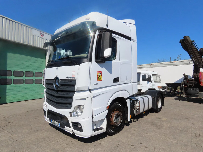 Mercedes-Benz Actros 1851 RETARDER, EVV, 831300 km original! RETARDER, 2 tanks - Vilcējs: foto 4 Mercedes-Benz Actros 1851 RETARDER, EVV, 831300 km original! RETARDER, 2 tanks - Vilcējs: foto 4
