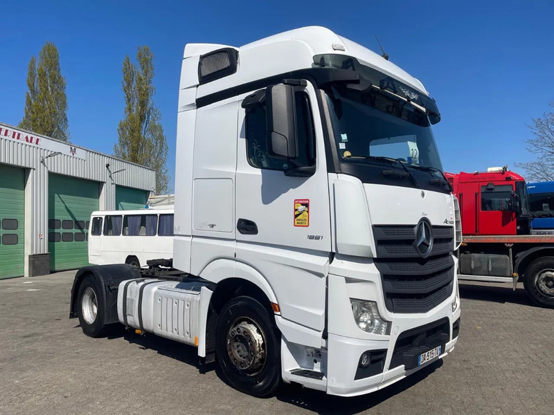 Mercedes-Benz Actros 1851 RETARDER, EVV, 831300 km original! RETARDER, 2 tanks - Vilcējs: foto 2 Mercedes-Benz Actros 1851 RETARDER, EVV, 831300 km original! RETARDER, 2 tanks - Vilcējs: foto 2