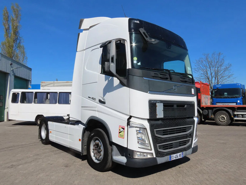 Volvo FH 460 YV2RTY0A3JB867622, FRIGO, 2X FUEL TANK, frigo, EURO6 - Vilcējs: foto 1 Volvo FH 460 YV2RTY0A3JB867622, FRIGO, 2X FUEL TANK, frigo, EURO6 - Vilcējs: foto 1