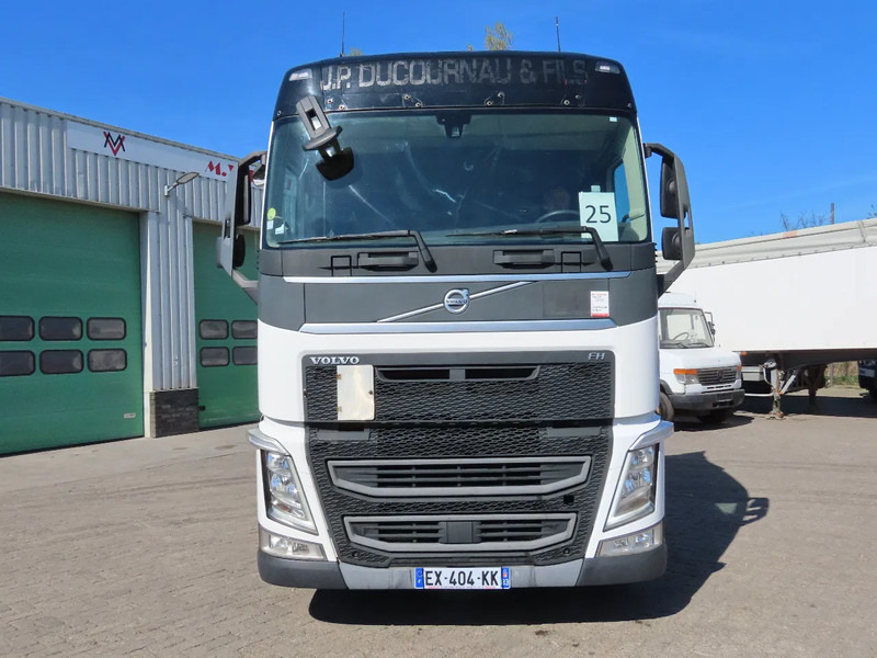Volvo FH 460 YV2RTY0A3JB867622, FRIGO, 2X FUEL TANK, frigo, EURO6 - Vilcējs: foto 3 Volvo FH 460 YV2RTY0A3JB867622, FRIGO, 2X FUEL TANK, frigo, EURO6 - Vilcējs: foto 3