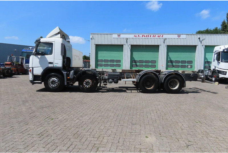 Volvo FM 380 8x4 FULL SPRING. 100% condition! - Šasija kravas automašīna: foto 4 Volvo FM 380 8x4 FULL SPRING. 100% condition! - Šasija kravas automašīna: foto 4