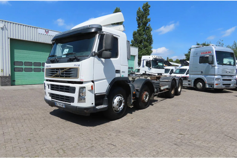 Volvo FM 380 8x4 FULL SPRING. 100% condition! - Šasija kravas automašīna: foto 1 Volvo FM 380 8x4 FULL SPRING. 100% condition! - Šasija kravas automašīna: foto 1