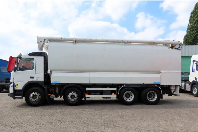 Volvo FMX 450 8x4 AUGER, radio control, 7 COMP. Full Volvo Service! . EXCELLENT condition - Autocisterna: foto 5 Volvo FMX 450 8x4 AUGER, radio control, 7 COMP. Full Volvo Service! . EXCELLENT condition - Autocisterna: foto 5
