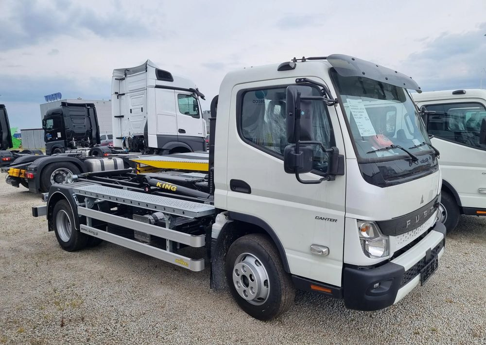 FUSO Canter 9c18AMT - Pacēlājs ar āķi: foto 1 FUSO Canter 9c18AMT - Pacēlājs ar āķi: foto 1