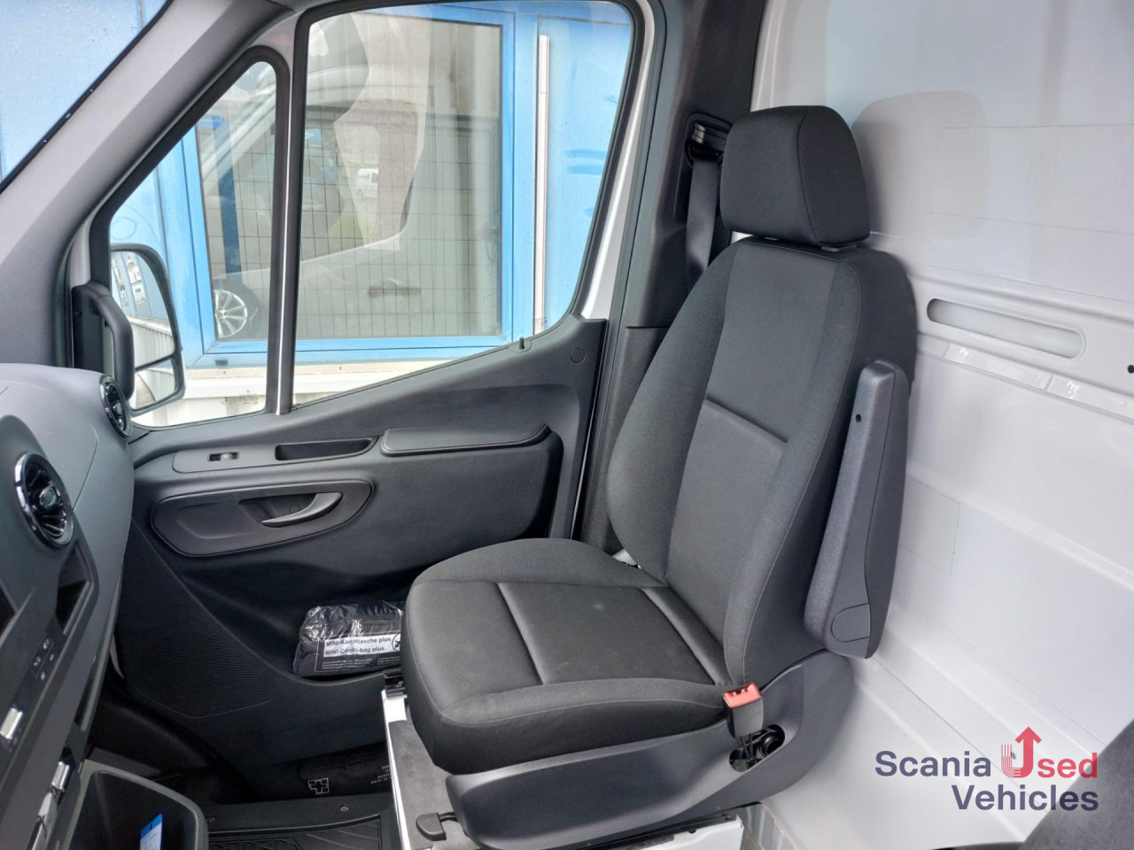 MERCEDES-BENZ Sprinter 316 CDI KOFFER Ladebordwand - Furgons ar slēgtā virsbūve: foto 2 MERCEDES-BENZ Sprinter 316 CDI KOFFER Ladebordwand - Furgons ar slēgtā virsbūve: foto 2
