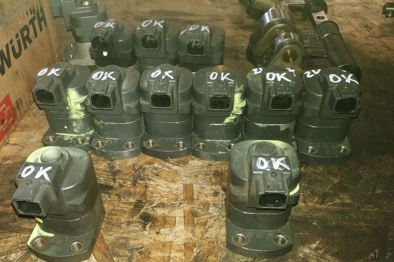 Scania GENUINE FUEL SOLENOID 1724538 1784240 Scania HPI - Vārsts - Kravas automašīna: foto 2 Scania GENUINE FUEL SOLENOID 1724538 1784240 Scania HPI - Vārsts - Kravas automašīna: foto 2