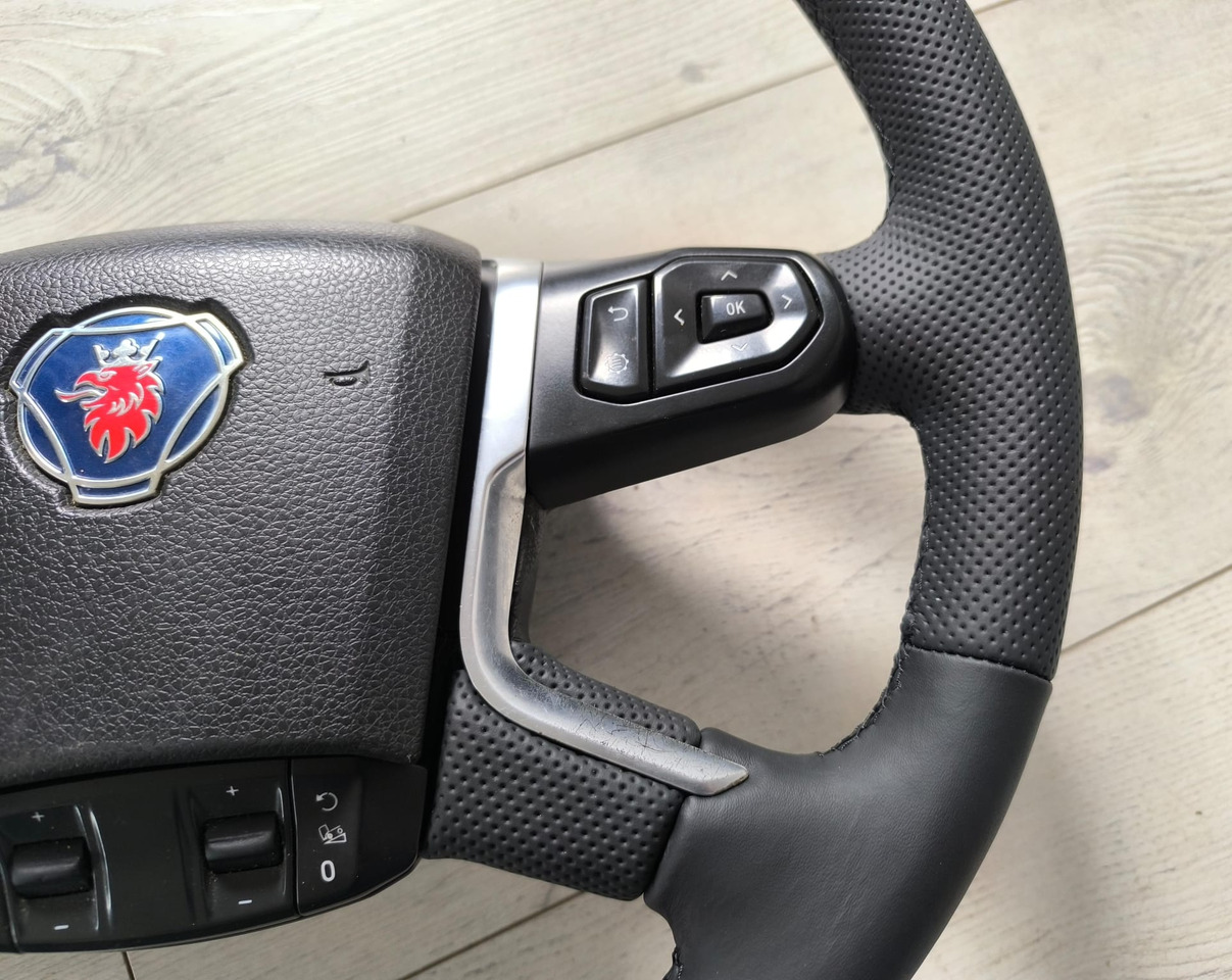 Scania - Stūre - Kravas automašīna: foto 2 Scania - Stūre - Kravas automašīna: foto 2