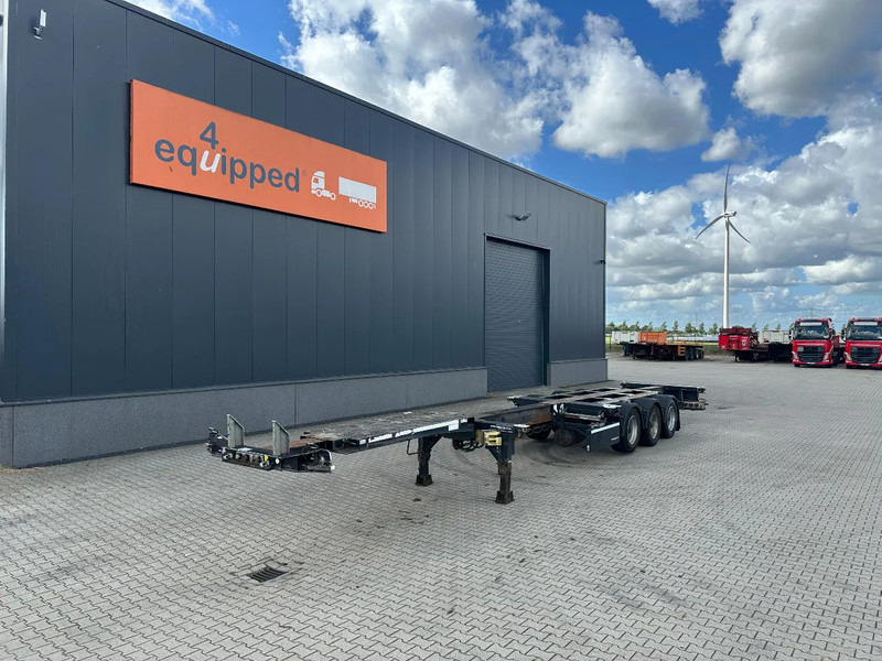 Broshuis 3UCC-39/45 FLN, 45FT High Cube multi, BPW, liftaxle, NL-chassis, APK: 08/2026 - Puspiekabe noņemamā virsbūve/ Konteineru vedējs: foto 1 Broshuis 3UCC-39/45 FLN, 45FT High Cube multi, BPW, liftaxle, NL-chassis, APK: 08/2026 - Puspiekabe noņemamā virsbūve/ Konteineru vedējs: foto 1