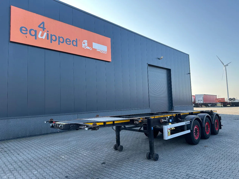 Burg 20FT + 20FT SWAP ADR (EX/II, EX/III, FL, AT) Chassis, empty weight: 3.690kg, SAF INTRADISC, 2x Liftaxle, NL-chassis, APK/ADR: 08 - Puspiekabe noņemamā virsbūve/ Konteineru vedējs: foto 1 Burg 20FT + 20FT SWAP ADR (EX/II, EX/III, FL, AT) Chassis, empty weight: 3.690kg, SAF INTRADISC, 2x Liftaxle, NL-chassis, APK/ADR: 08 - Puspiekabe noņemamā virsbūve/ Konteineru vedējs: foto 1